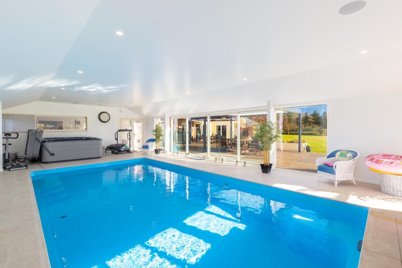The Meadows Villa Christchurch Bagian luar foto