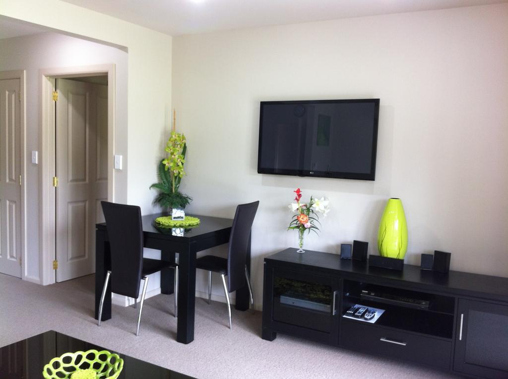 The Meadows Villa Christchurch Bagian luar foto