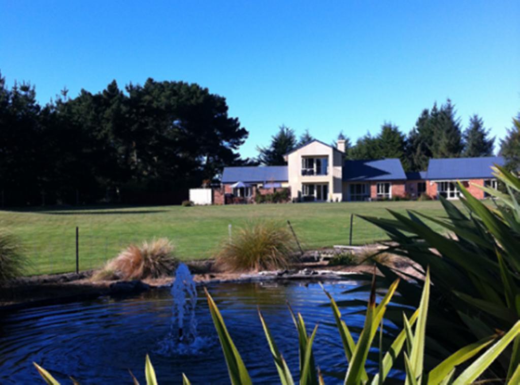 The Meadows Villa Christchurch Bagian luar foto