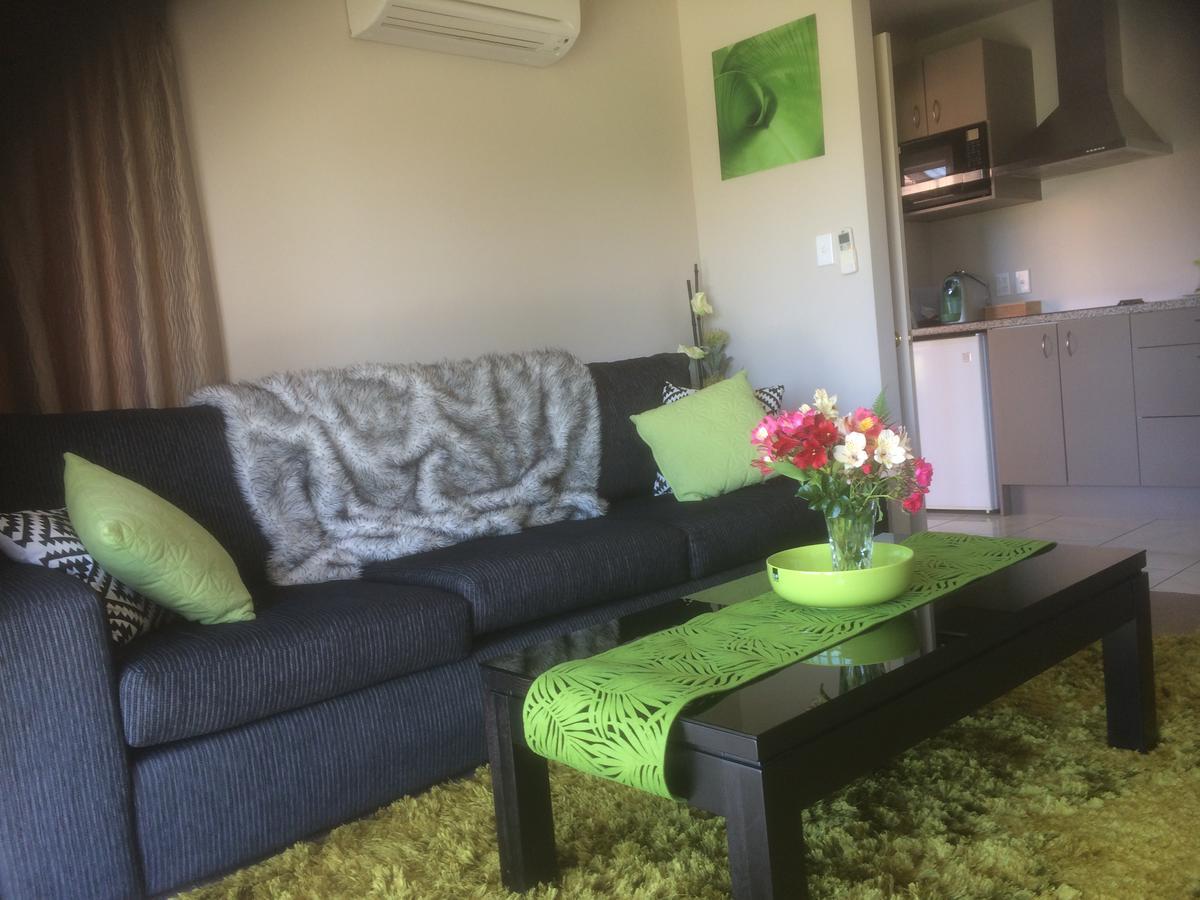 The Meadows Villa Christchurch Bagian luar foto