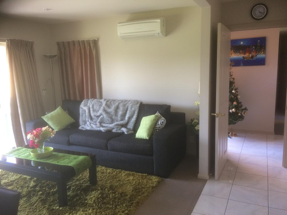 The Meadows Villa Christchurch Bagian luar foto