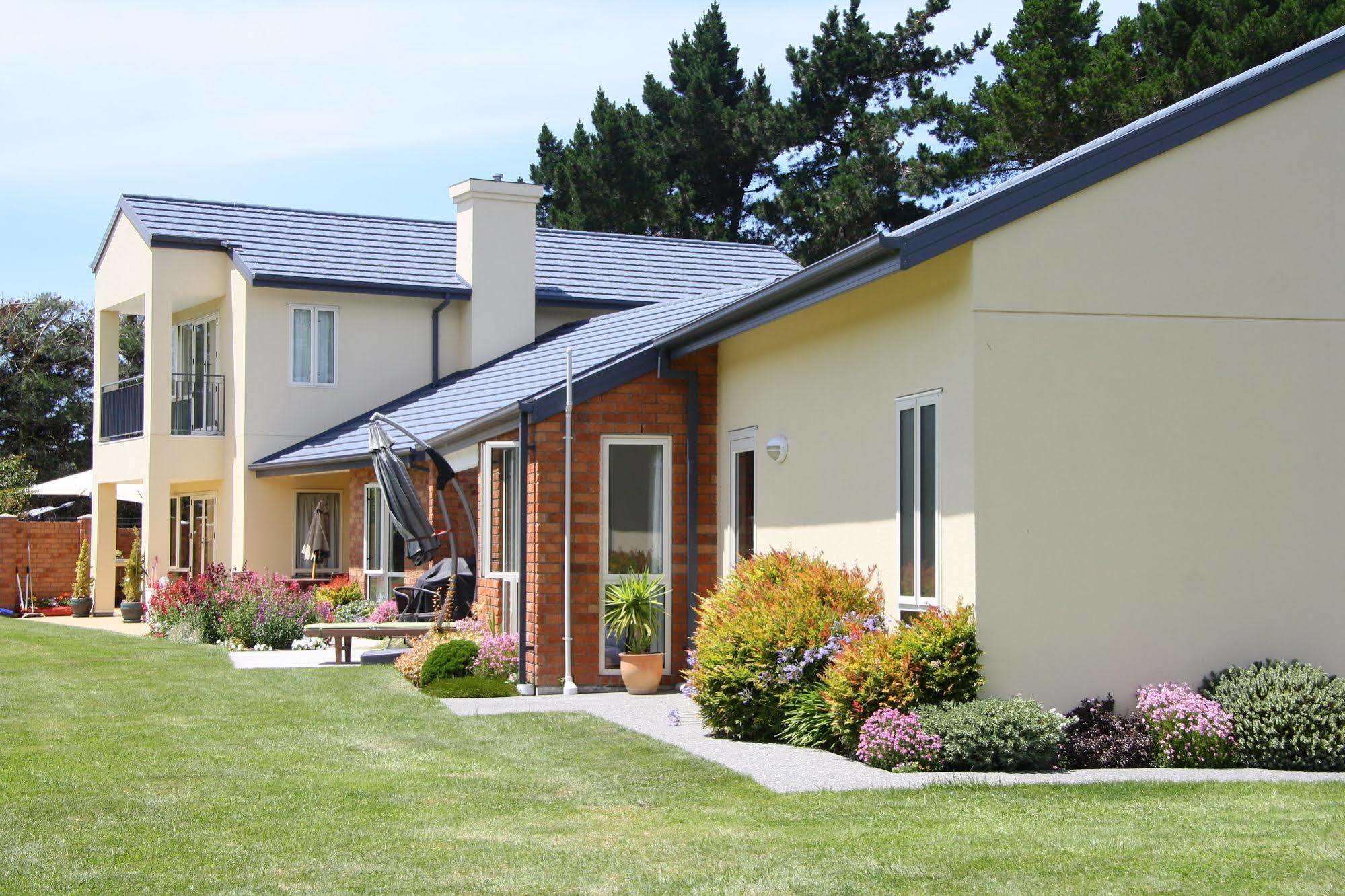 The Meadows Villa Christchurch Bagian luar foto