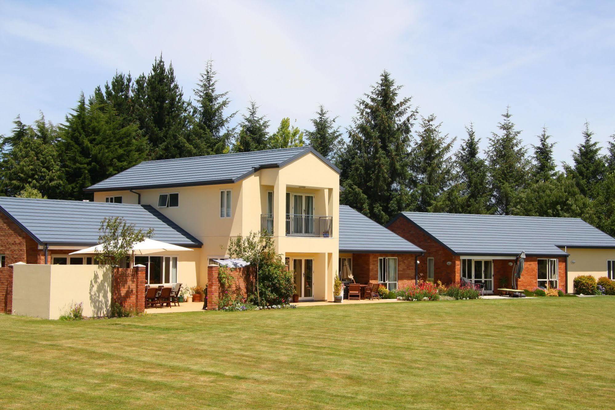 The Meadows Villa Christchurch Bagian luar foto