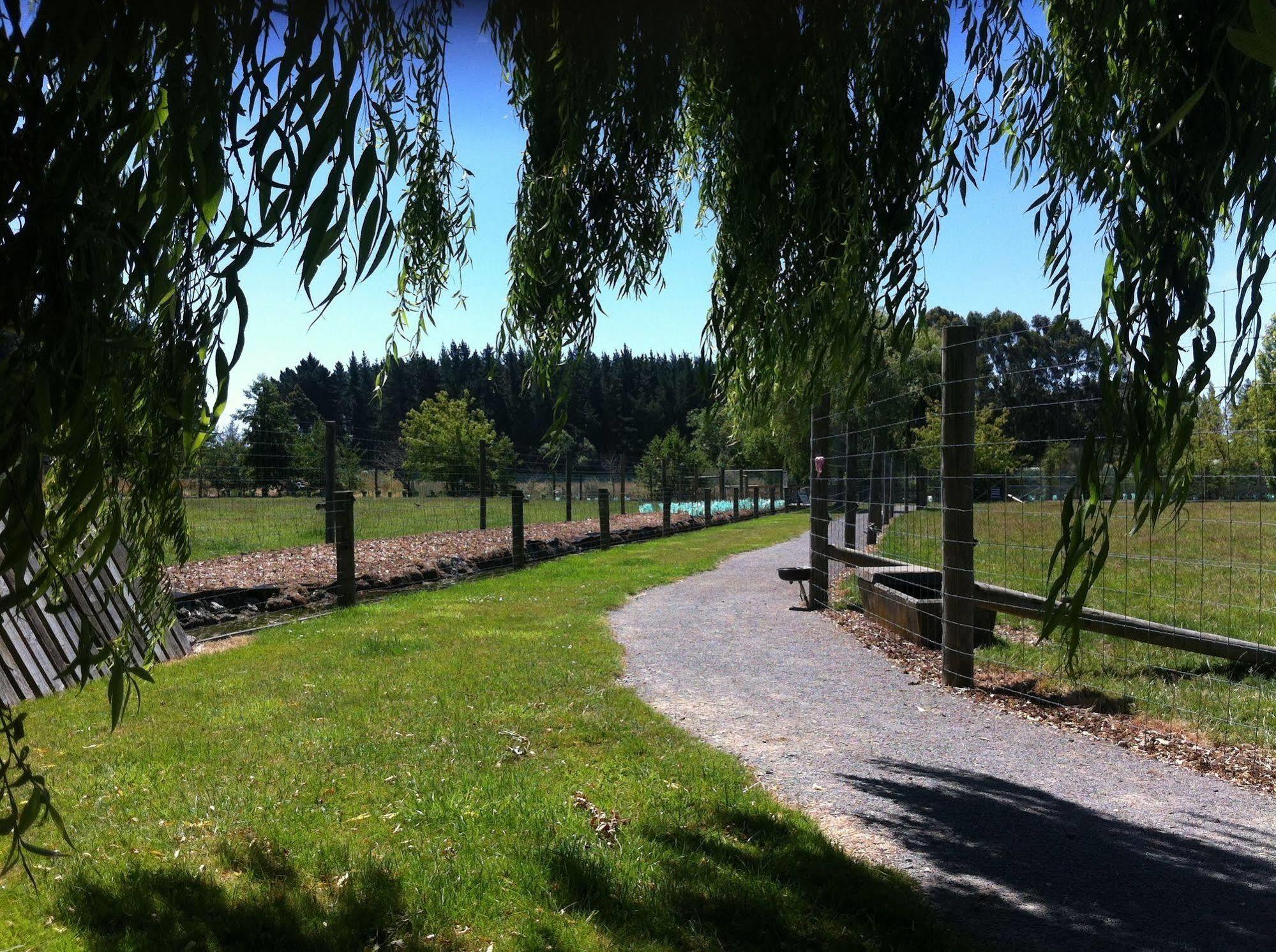 The Meadows Villa Christchurch Bagian luar foto