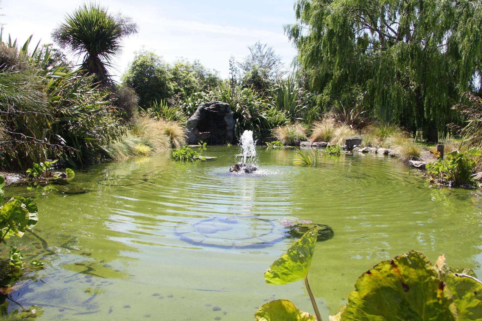The Meadows Villa Christchurch Bagian luar foto